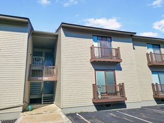 908 Spruce Hills Dr #908, Glen Gardner, NJ 08826