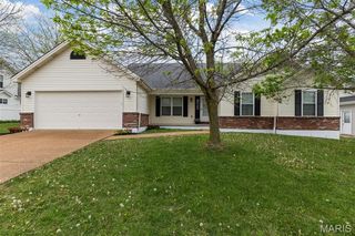 241 Huntsdale Dr, Wentzville, MO 63385