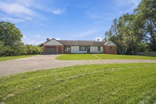 51265 Powell Rd, Plymouth, MI 48170