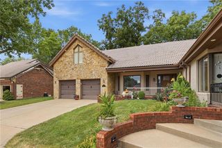 10 The Woodlands, Kansas City, MO 64119