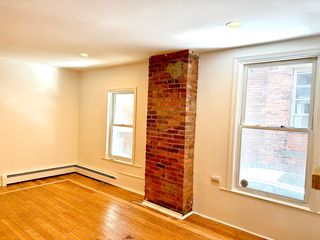 219 Dwight St #1, New Haven, CT 06511