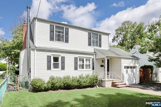 110 Hamilton Ave, Dumont, NJ 07628