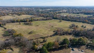 1 Spradley Rd, Van Buren, AR 72956
