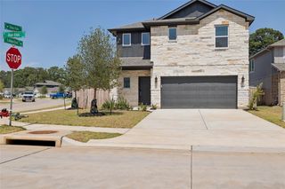 6816 Hart Oak Dr, Conroe, TX 77304