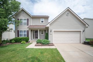 3133 Stillriver Dr, Howell, MI 48843