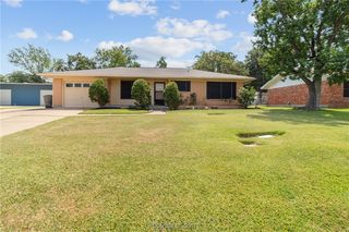 107 Pleasant St, Bryan, TX 77801