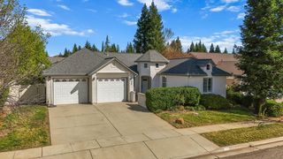 938 Leisha Ln, Redding, CA 96001