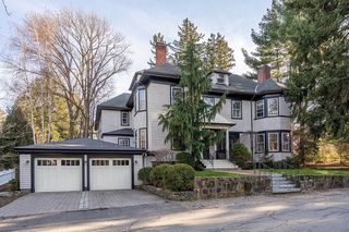 37 Circuit Rd, Brookline, MA 02467