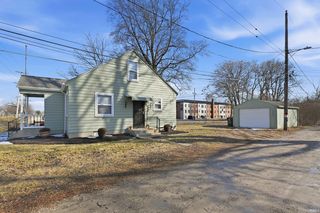 1965 Griswold Dr, Fort Wayne, IN 46805