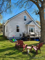 304 E  Lincoln St, Negaunee, MI 49866