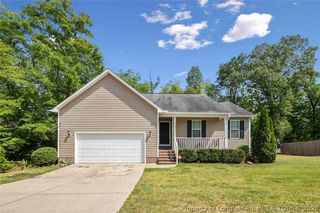 243 Hunters Creek Dr, Raeford, NC 28376