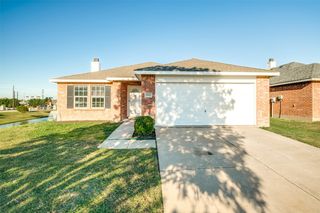 5932 English Manor Rd, Denton, TX 76210