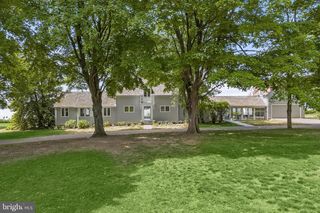 752 Skywater Rd, Gibson Island, MD 21056