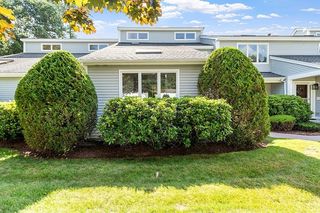 131 Westview Dr, Westford, MA 01886