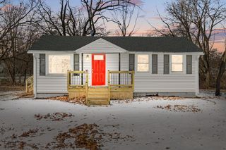 29W304 James Ave, West Chicago, IL 60185