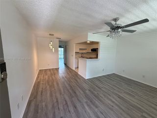 18 Lake Vista Trl #204, Port Saint Lucie, FL 34952