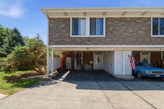 27 Cour Deauville, Palos Hills, IL 60465