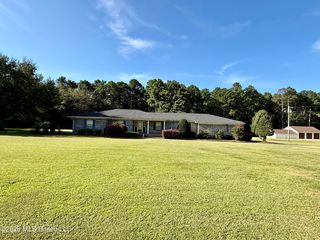 297 Old Magee Rd, Magee, MS 39111