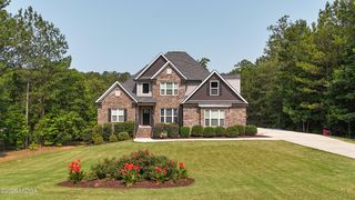 36 River Rapids Dr, Forsyth, GA 31029