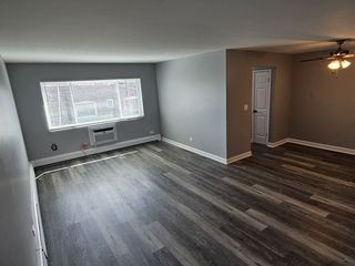 2200 Scoville Ave #306, Berwyn, IL 60402