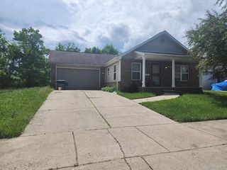 194 E  Savannah St, Detroit, MI 48203