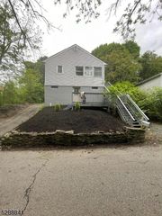 62 Nestor St, Franklin, NJ 07416