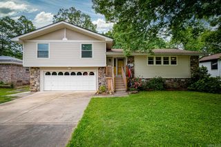 713 Country Club Rd, Sherwood, AR 72120