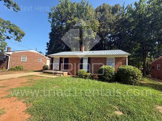 702 W  Fairfield Rd, High Point, NC 27263