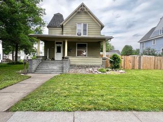 313 E  5th St, Redwood Falls, MN 56283