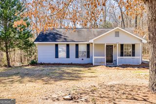 107 Moore St, Milner, GA 30257