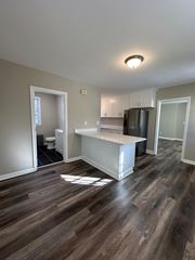 16 Morton St #1R, Andover, MA 01810