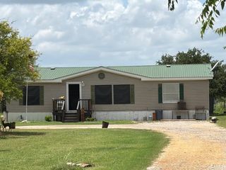301 County Road 5716, Natalia, TX 78059