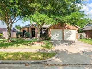 3812 Kimberly Dr, Pearland, TX 77581