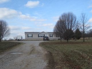 929 County Road 1500 E, Fairfield, IL 62837