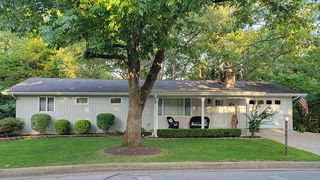 1023 Cliff Dr, Branson, MO 65616