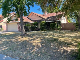 308 Clarescastle Way, Vacaville, CA 95688