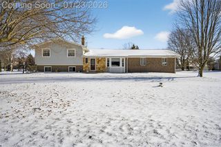 11452 Whitaker Rd, Fenton, MI 48430