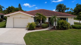5001 Vivienda Way #25, Sarasota, FL 34235