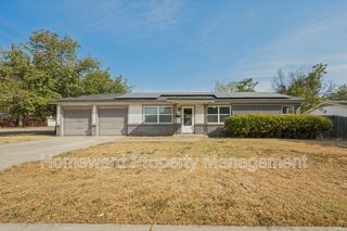 5301 Stanley Keller Rd, Haltom City, TX 76117
