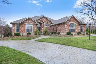 104 Stonebridge Estates Ct, Maryville, IL 62062