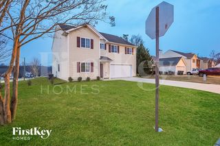 5701 Yachtsman Ct, Browns Summit, NC 27214