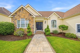 894 Liberty St #10, Braintree, MA 02184