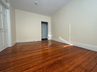 27 Forest St #2, Cambridge, MA 02140