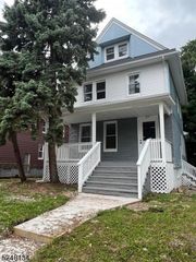 877 S 17Th St, Newark, NJ 07108