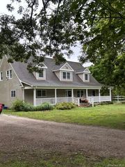 4 Conservation Circus, Ridge, NY 11961