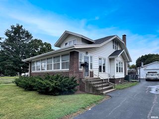 339 W  Lafayette St, Rushville, IL 62681