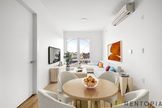210 Greenpoint Ave #4J, Brooklyn, NY 11222