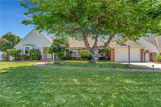 6818 Chisholm Ave, Van Nuys, CA 91406
