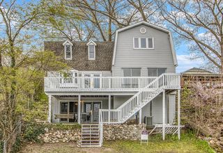 12372 Hubbards Cove Dr, Plainwell, MI 49080