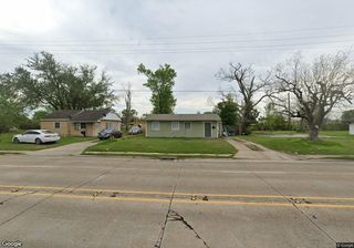 2236 E  Prien Lake Rd, Lake Charles, LA 70601